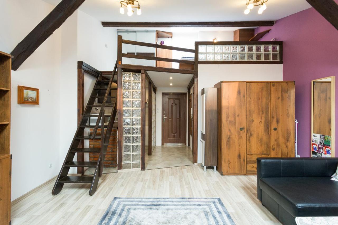 Апартаменты Gorgeous Loft In Perfect Location! Краков Экстерьер фото