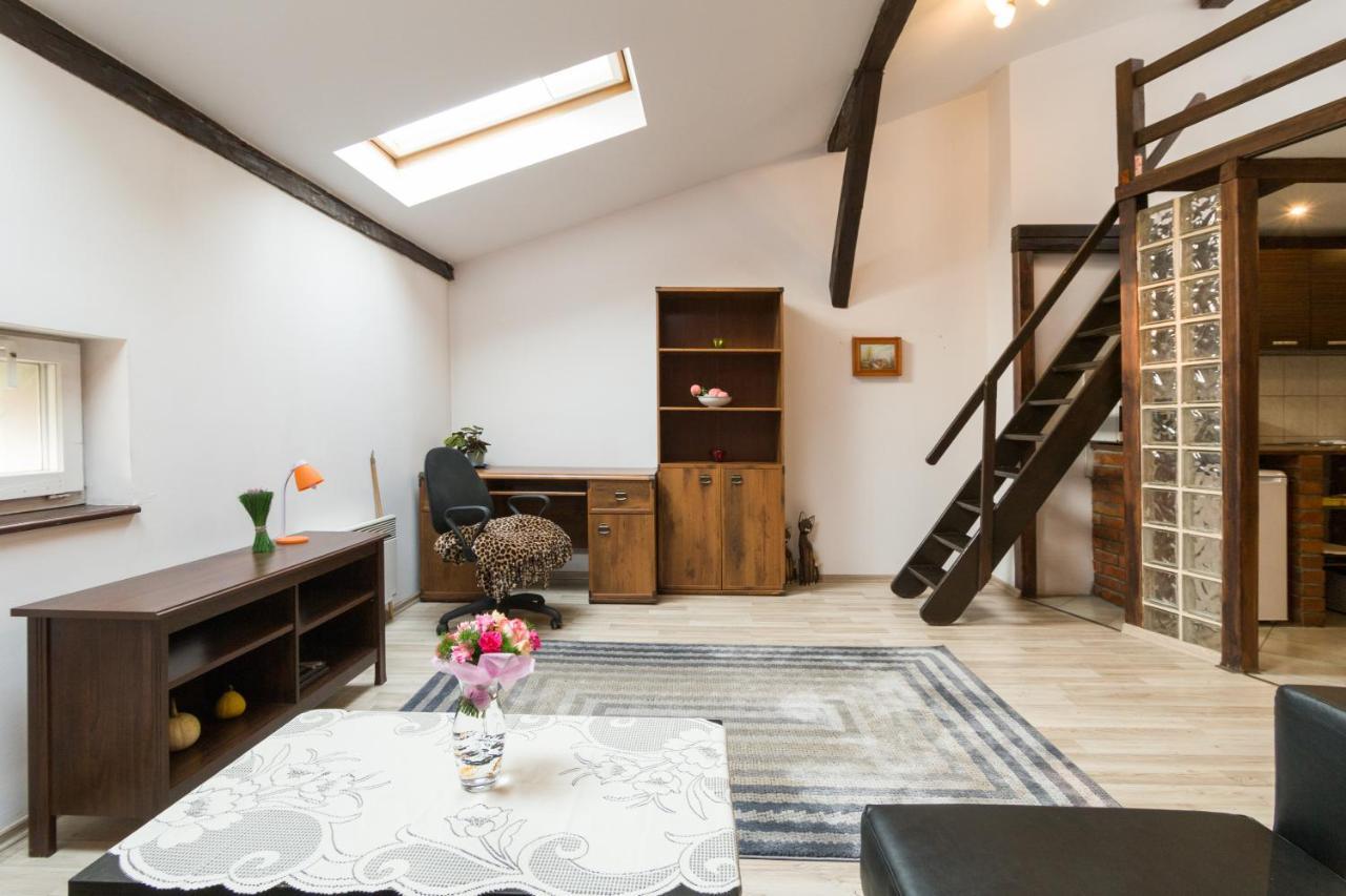 Апартаменты Gorgeous Loft In Perfect Location! Краков Экстерьер фото