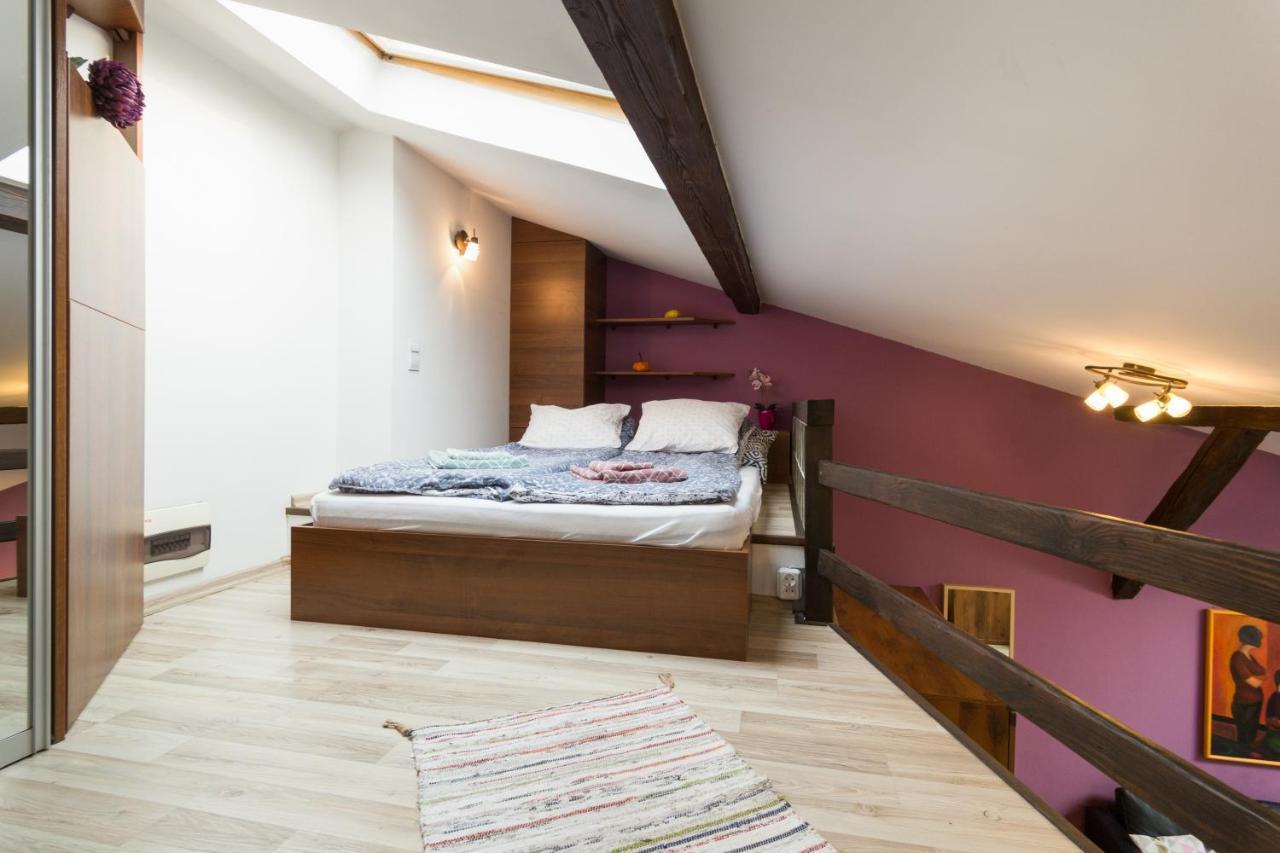 Апартаменты Gorgeous Loft In Perfect Location! Краков Экстерьер фото